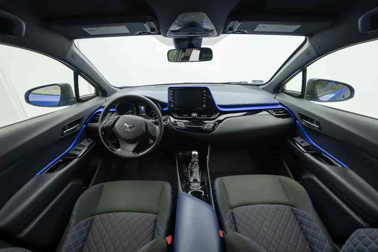 TOYOTA C-HR - 9