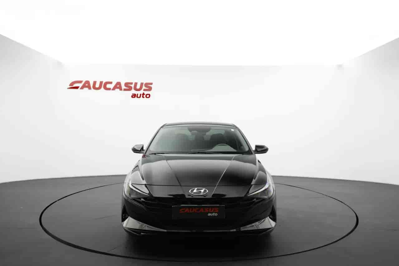 HYUNDAI Elantra - 2