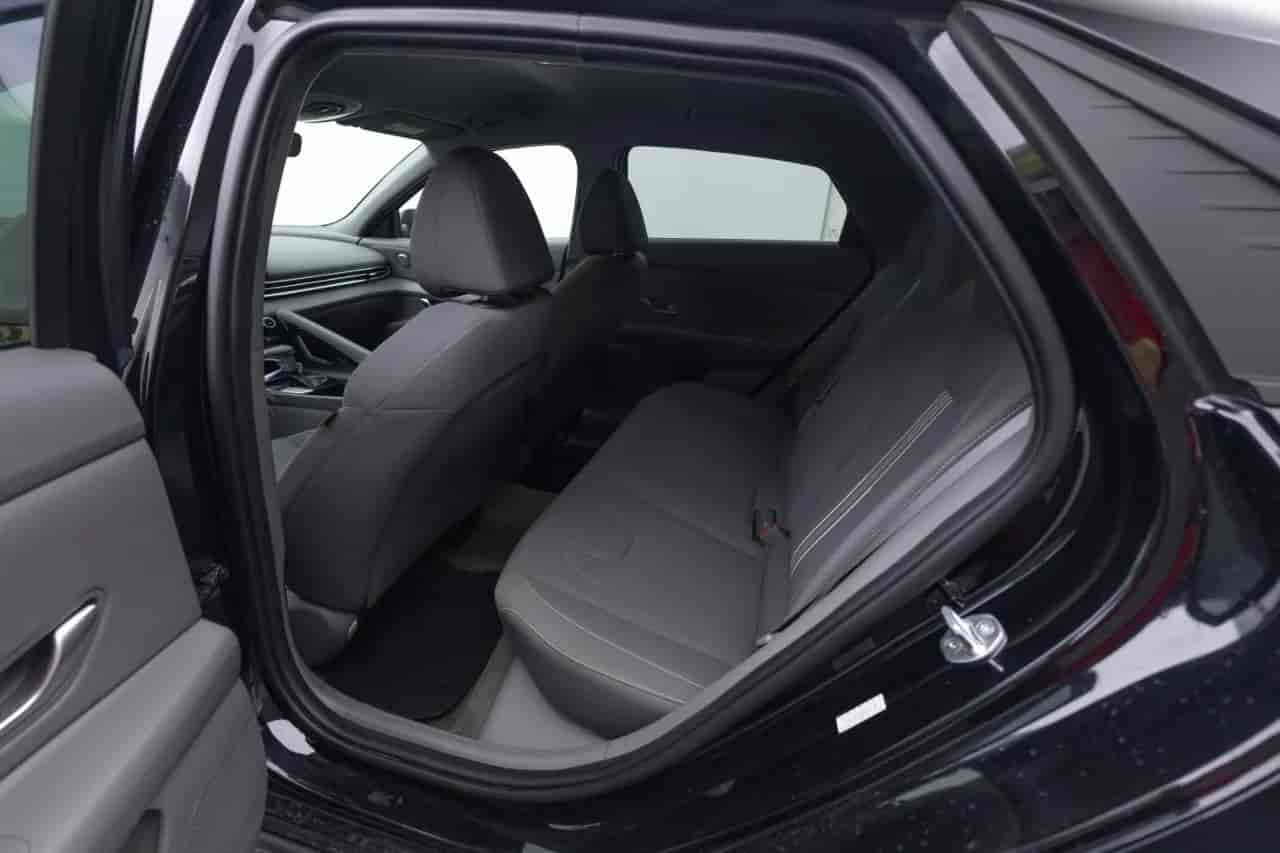 HYUNDAI Elantra - 8