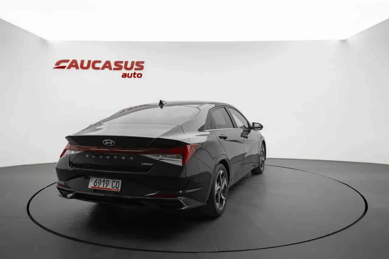 HYUNDAI Elantra - 4