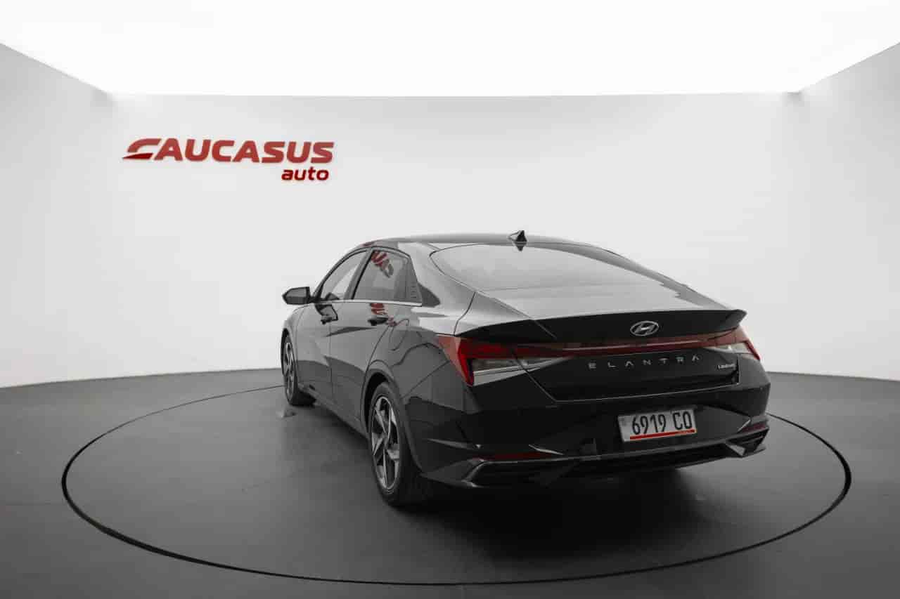 HYUNDAI Elantra - 6