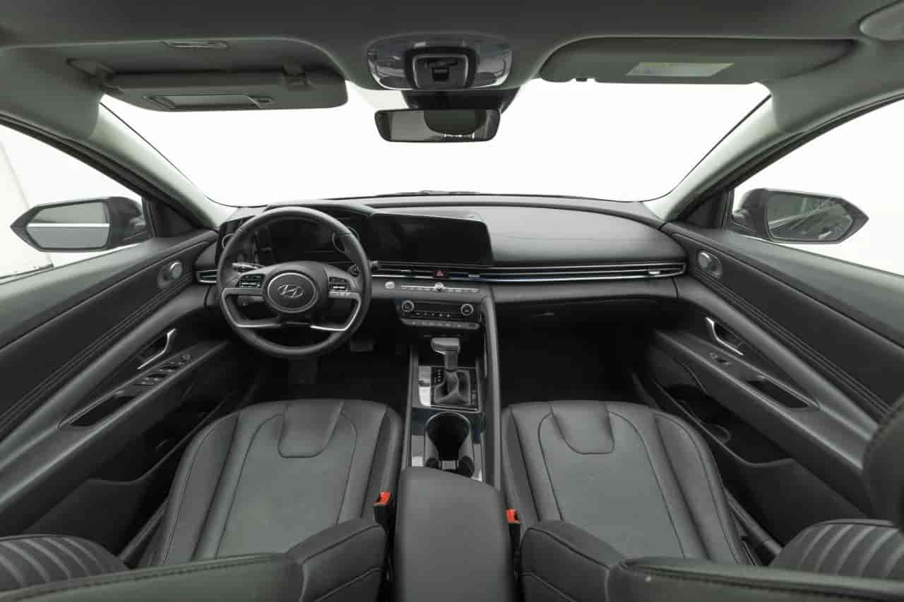 HYUNDAI Elantra - 9