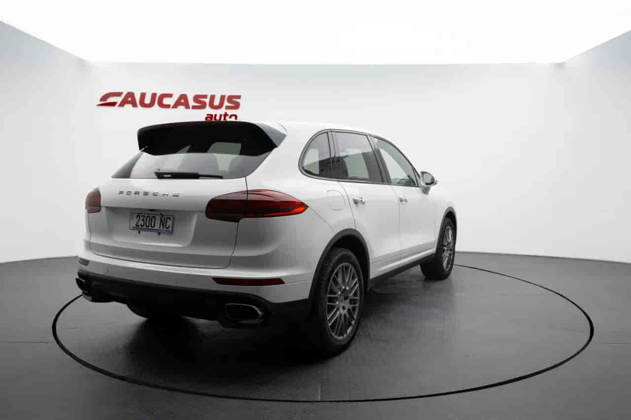 PORSCHE Cayenne - 4
