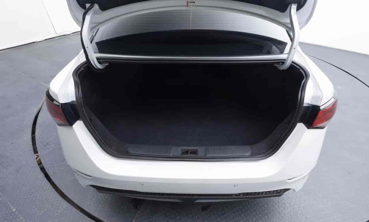 NISSAN Sentra - 7