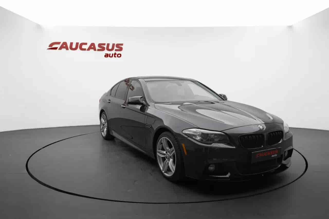 BMW 5-Series - 3