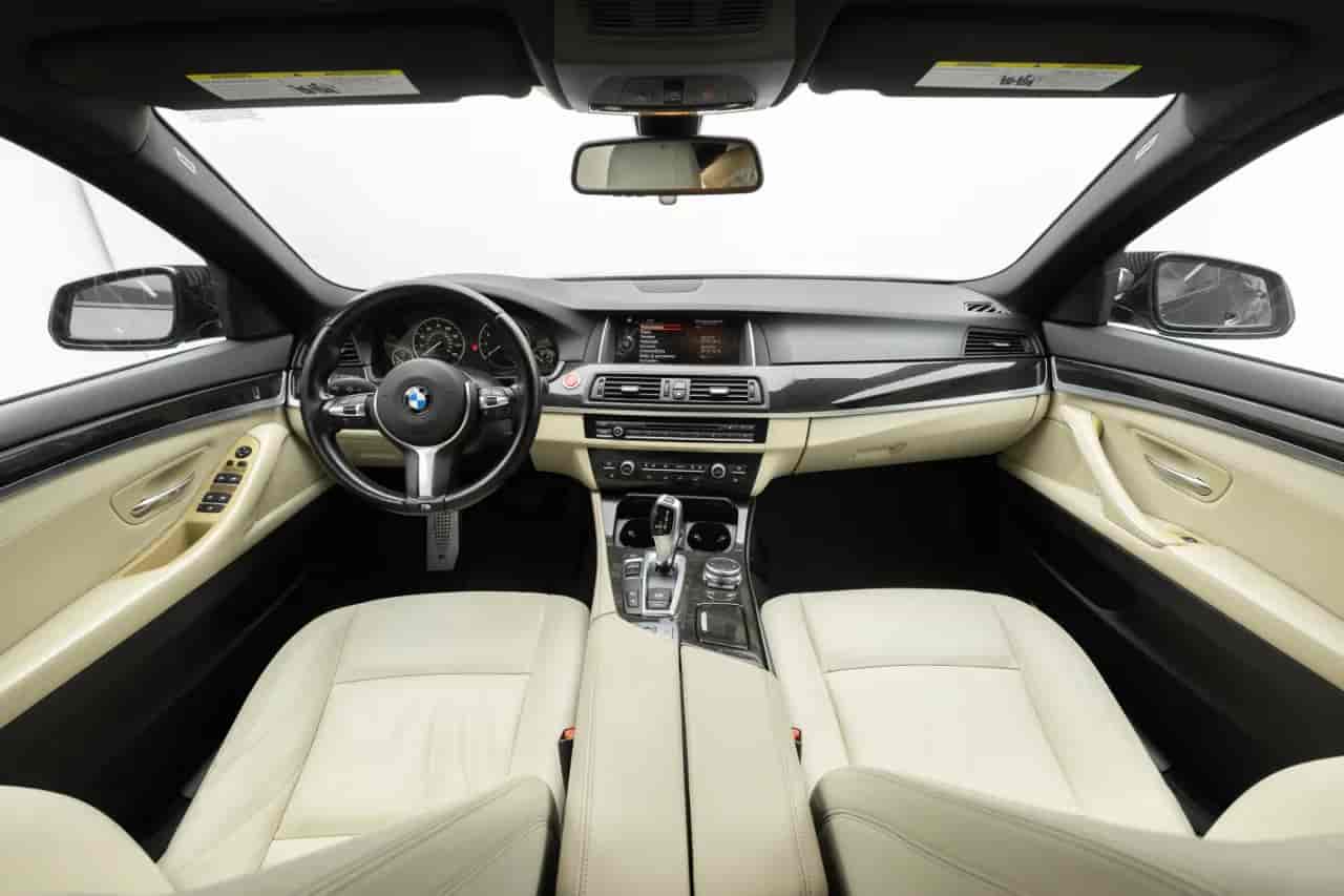 BMW 5-Series - 9