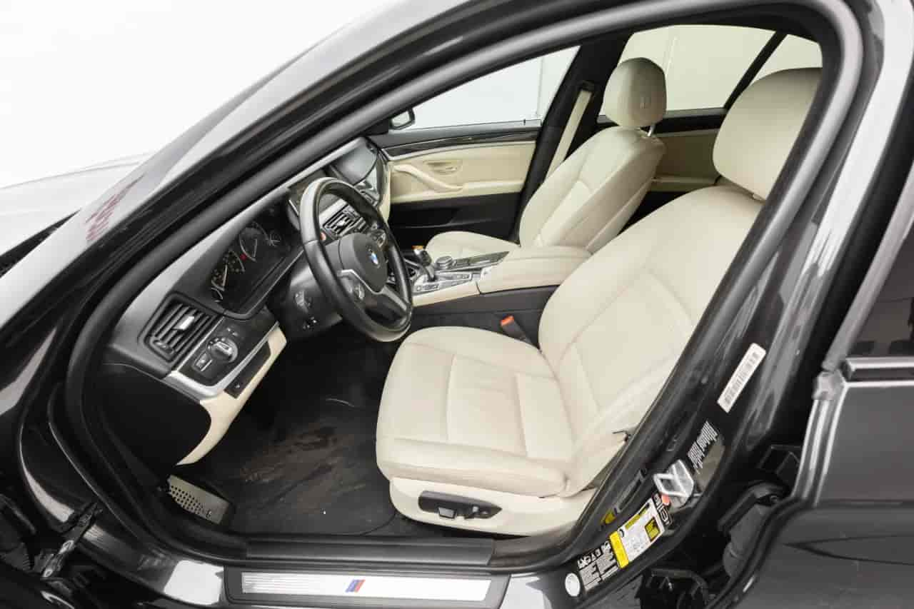 BMW 5-Series - 10