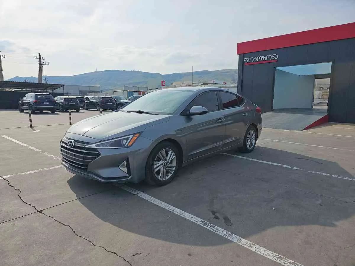 HYUNDAI Elantra - 1