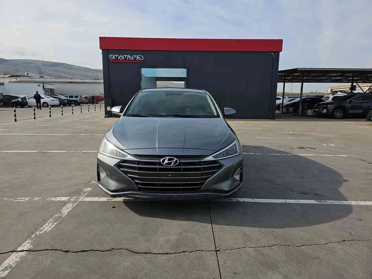 HYUNDAI Elantra - 2