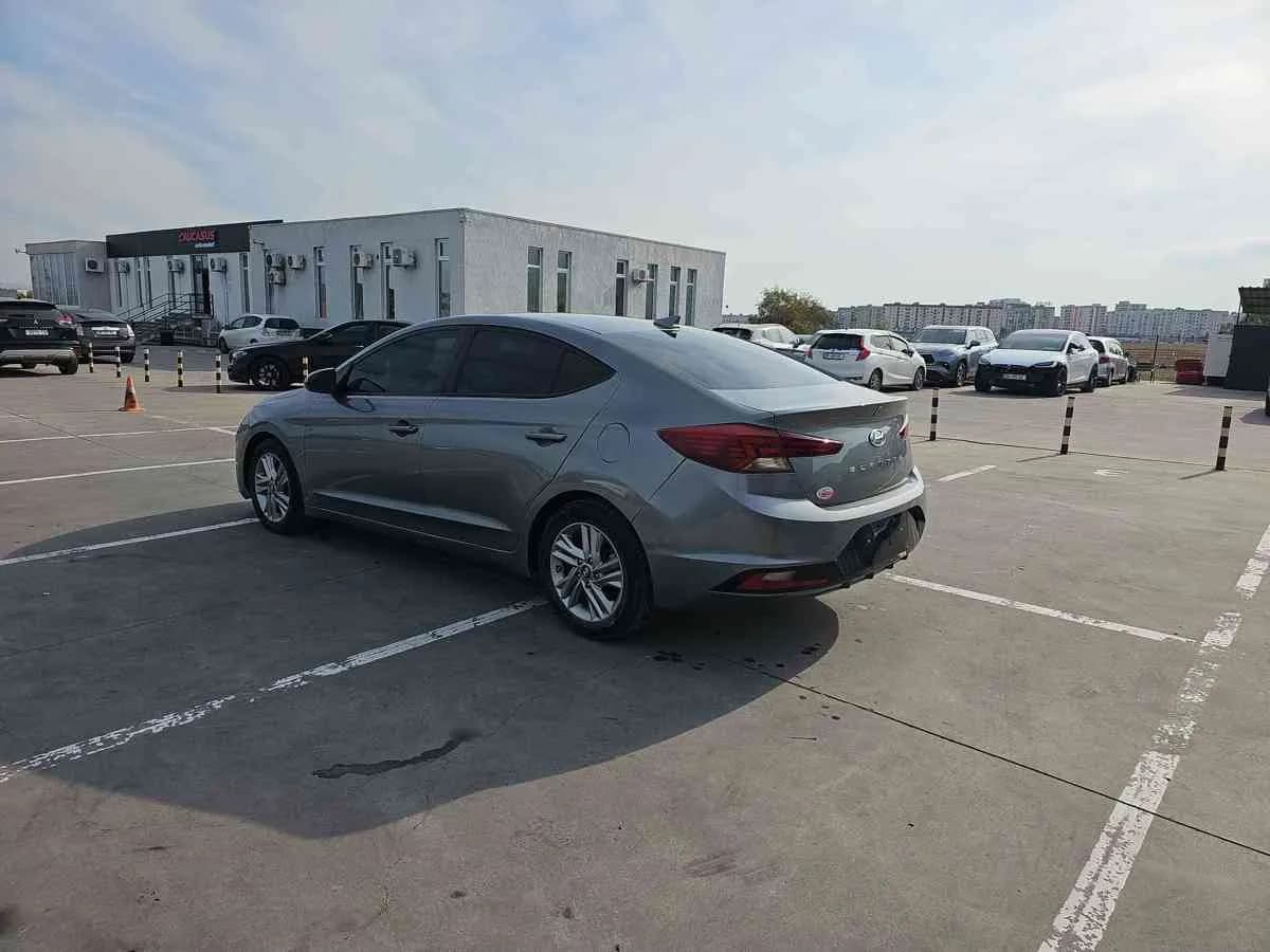 HYUNDAI Elantra - 6