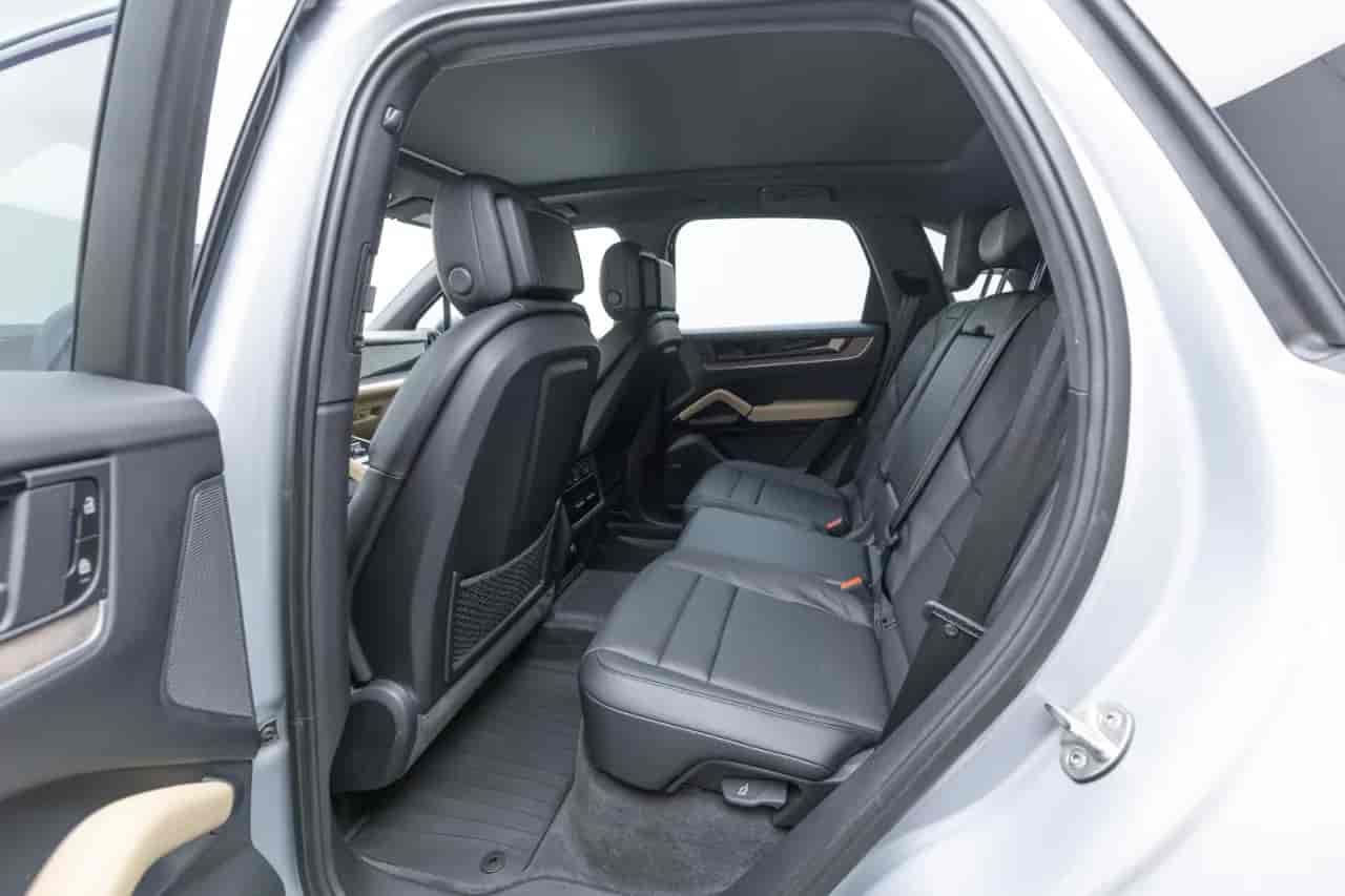 PORSCHE Cayenne - 8