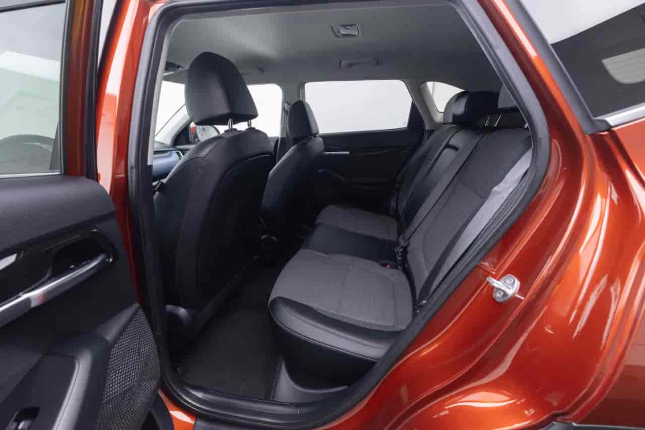 KIA Seltos - 8