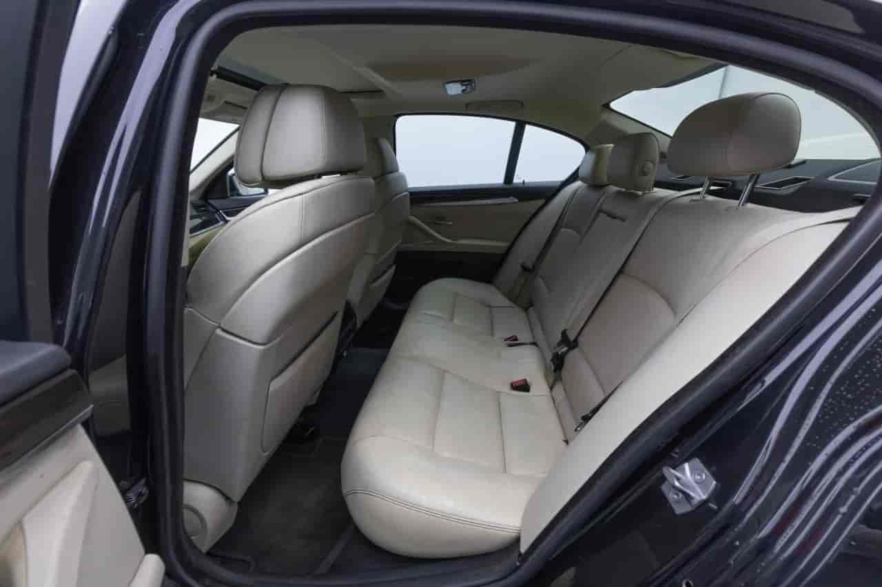 BMW 528i - 8