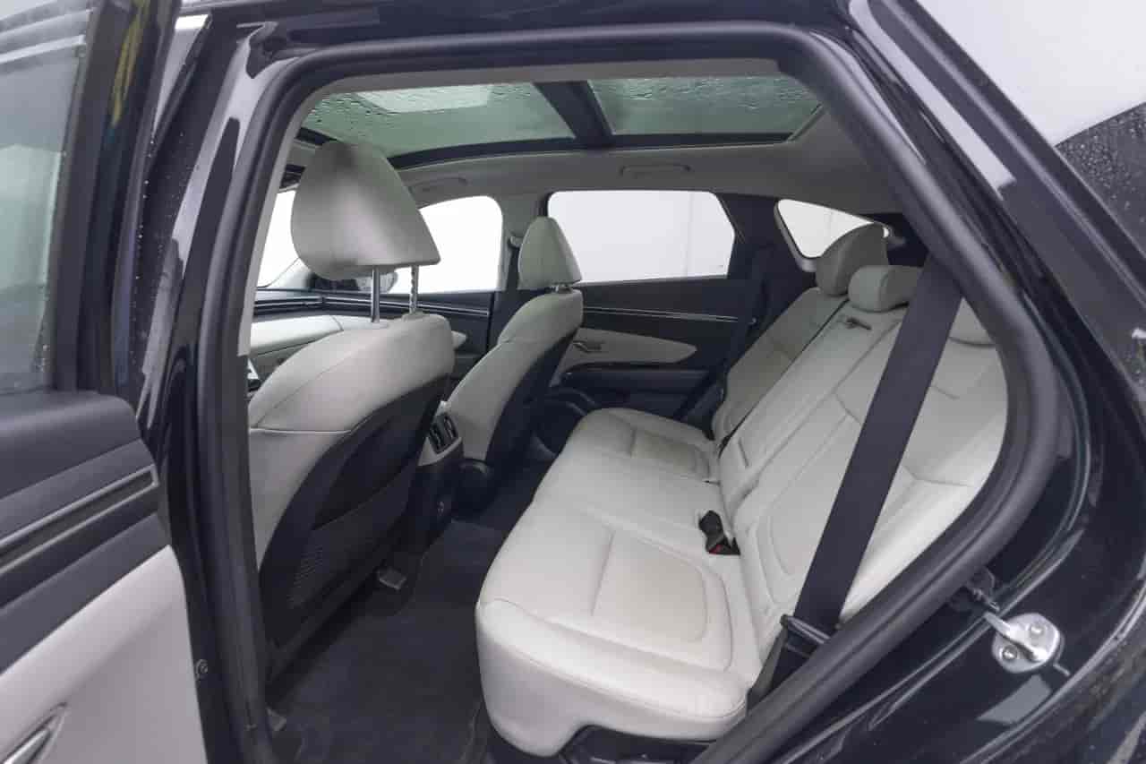 HYUNDAI Tucson - 8