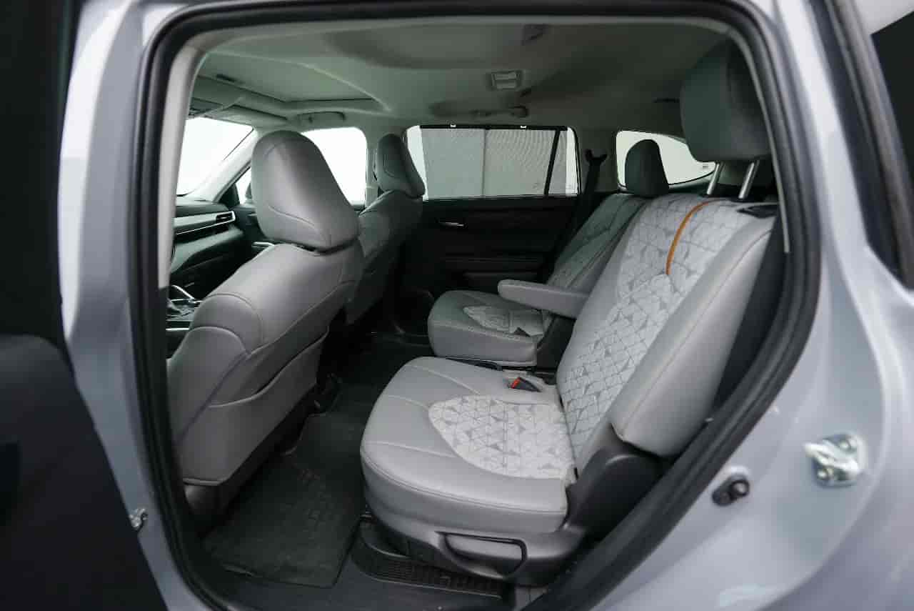 TOYOTA Highlander - 7