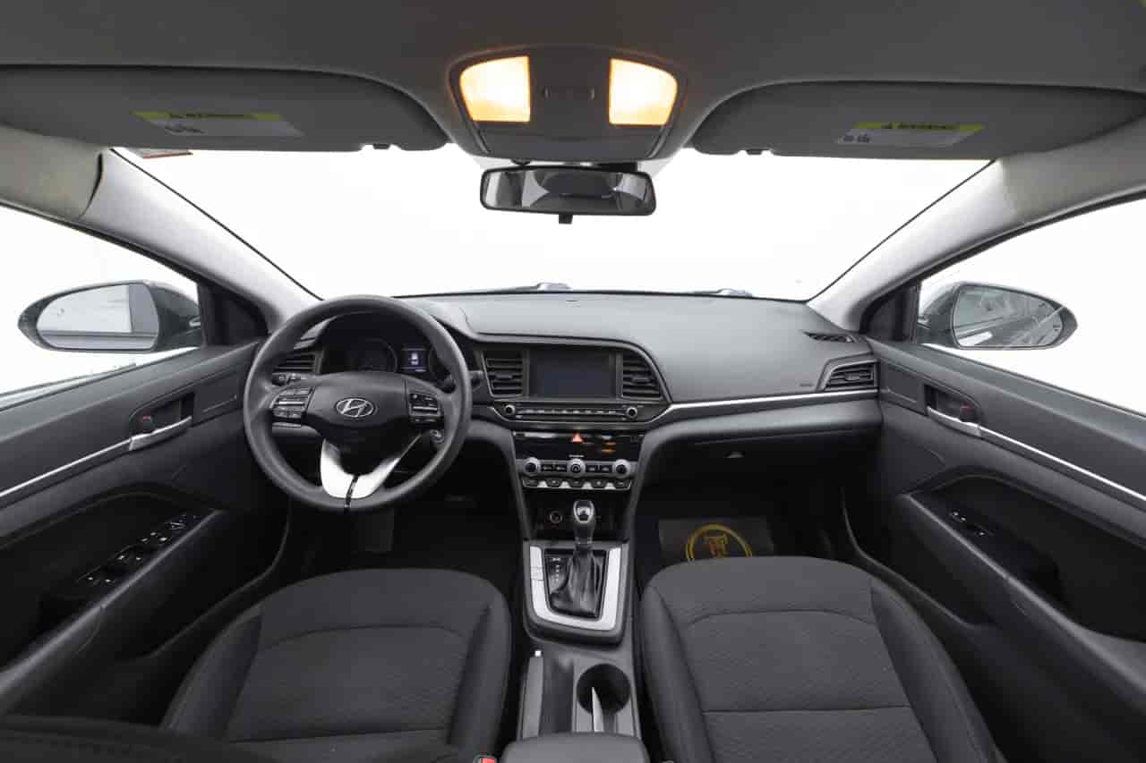 HYUNDAI Elantra - 8