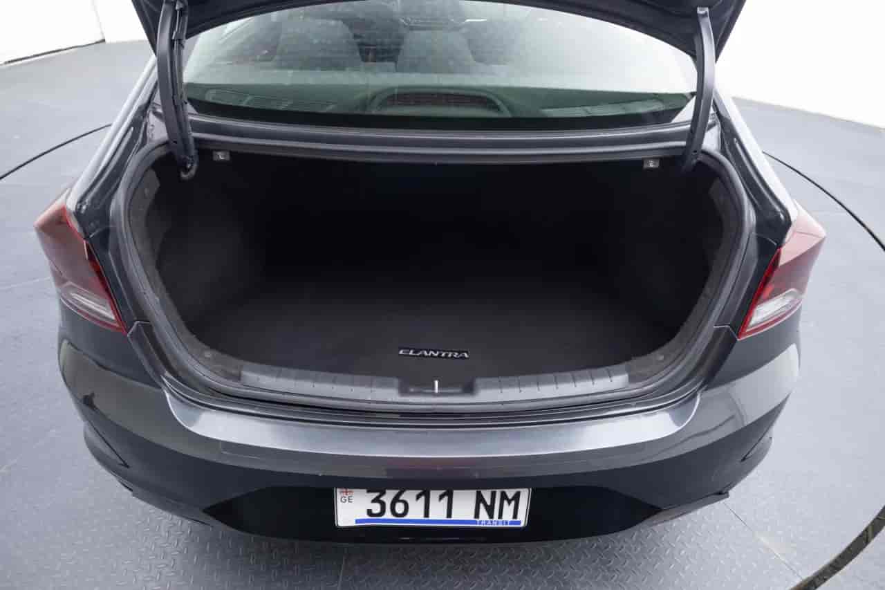 HYUNDAI Elantra - 10