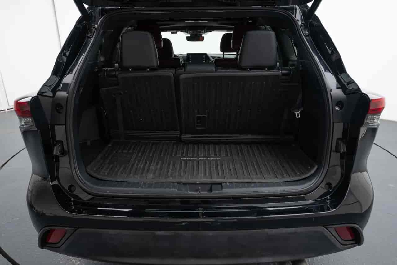 TOYOTA Highlander - 7