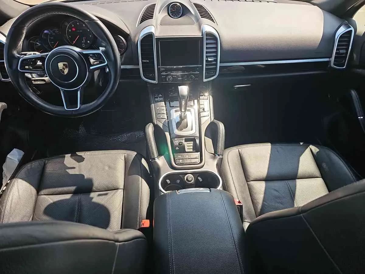 PORSCHE Cayenne - 8