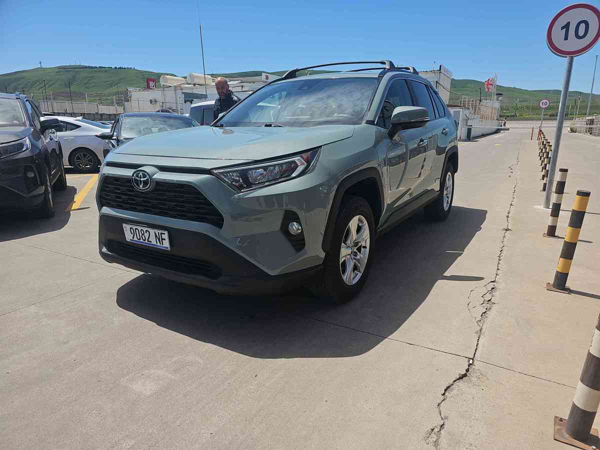 TOYOTA RAV4 - 1