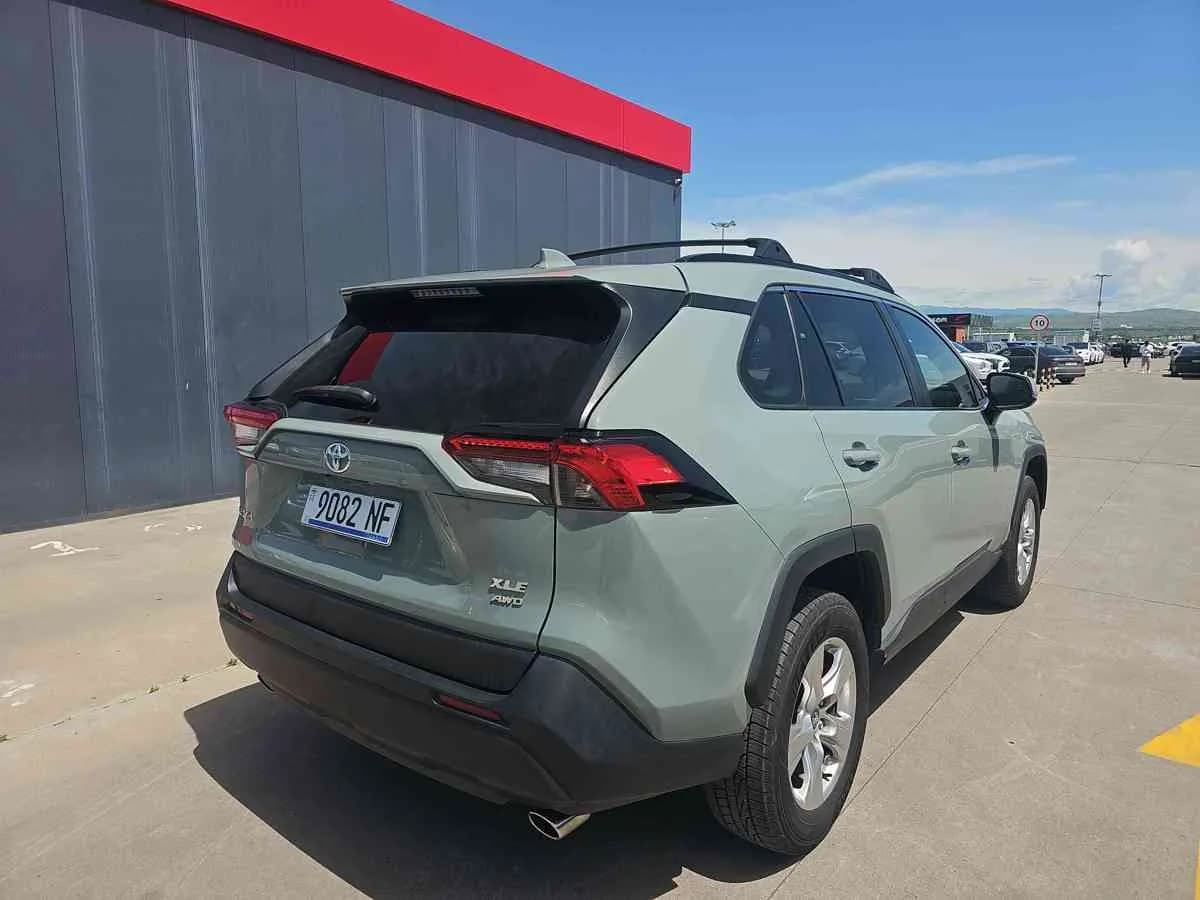 TOYOTA RAV4 - 4