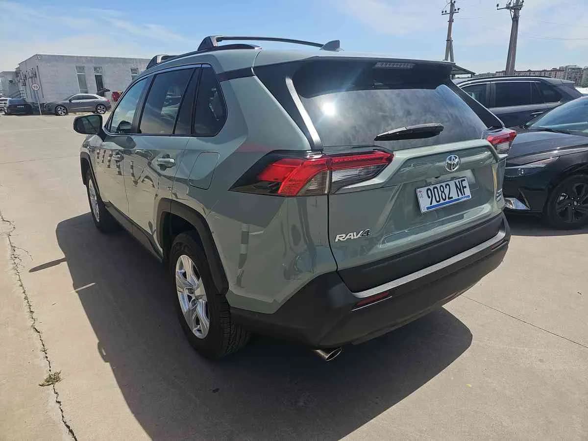 TOYOTA RAV4 - 6