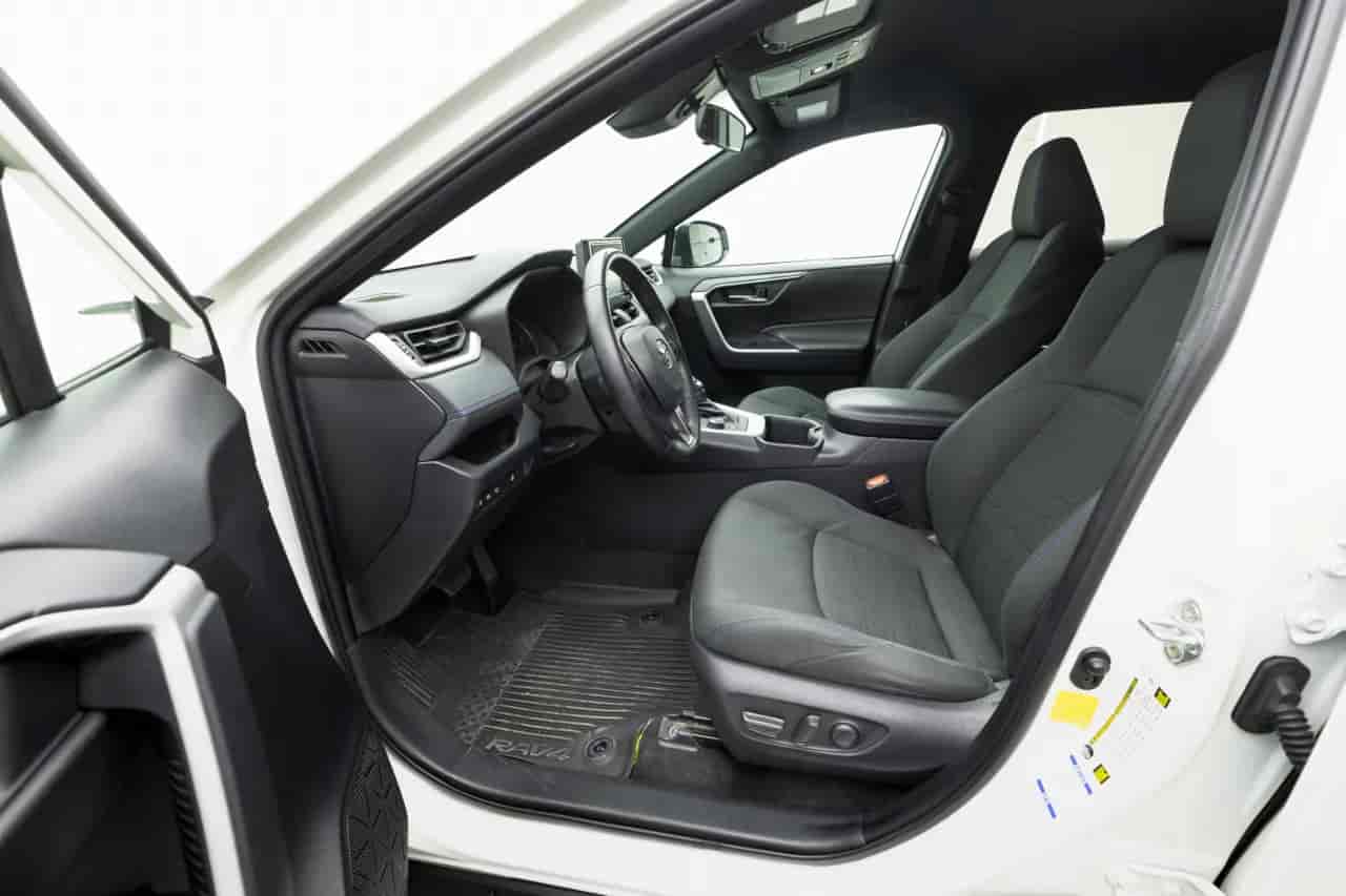TOYOTA RAV4 - 7