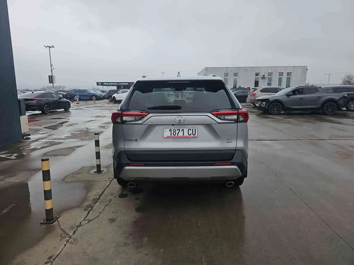 TOYOTA RAV4 - 5