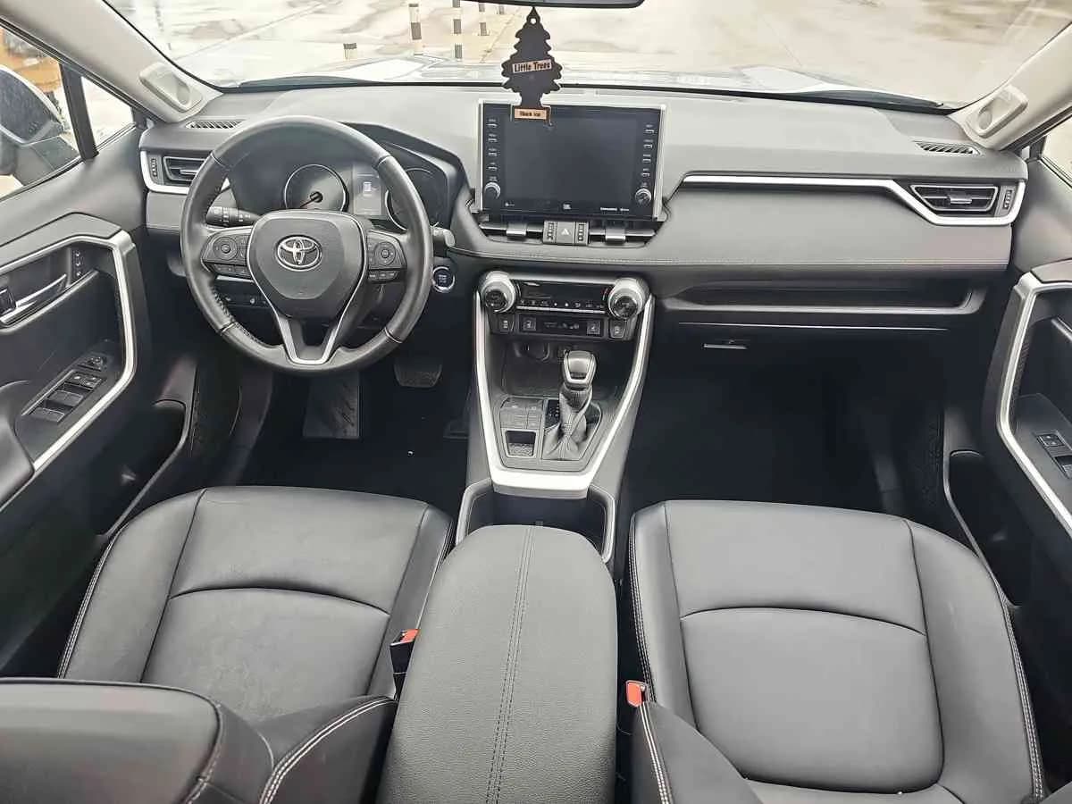 TOYOTA RAV4 - 9