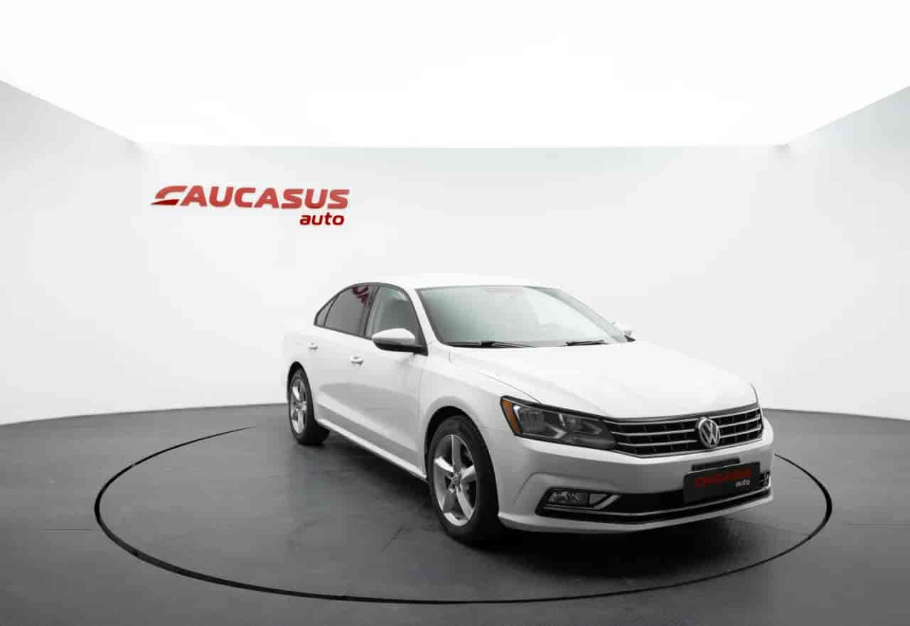 VOLKSWAGEN Passat - 3