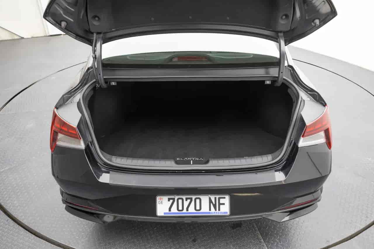 HYUNDAI Elantra - 7