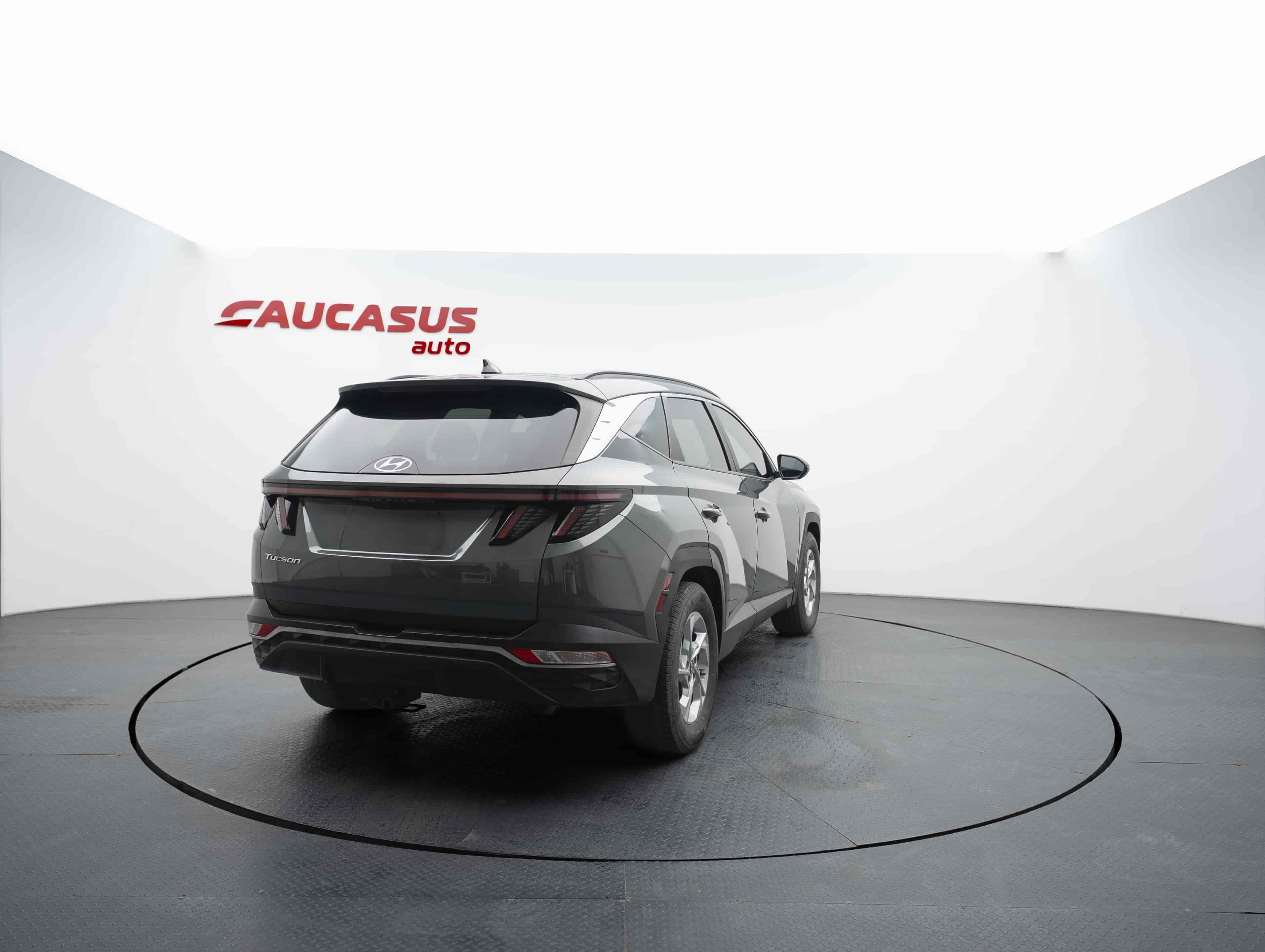 HYUNDAI Tucson - 4