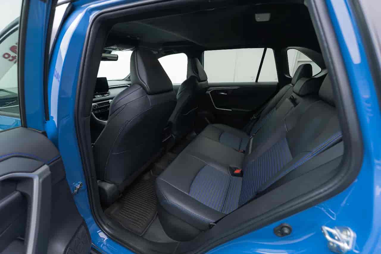 TOYOTA RAV4 - 8