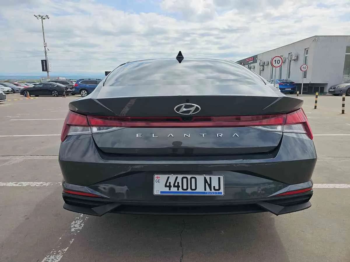 HYUNDAI Elantra - 5