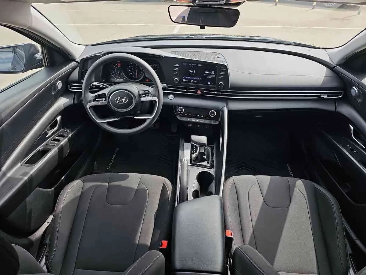 HYUNDAI Elantra - 8