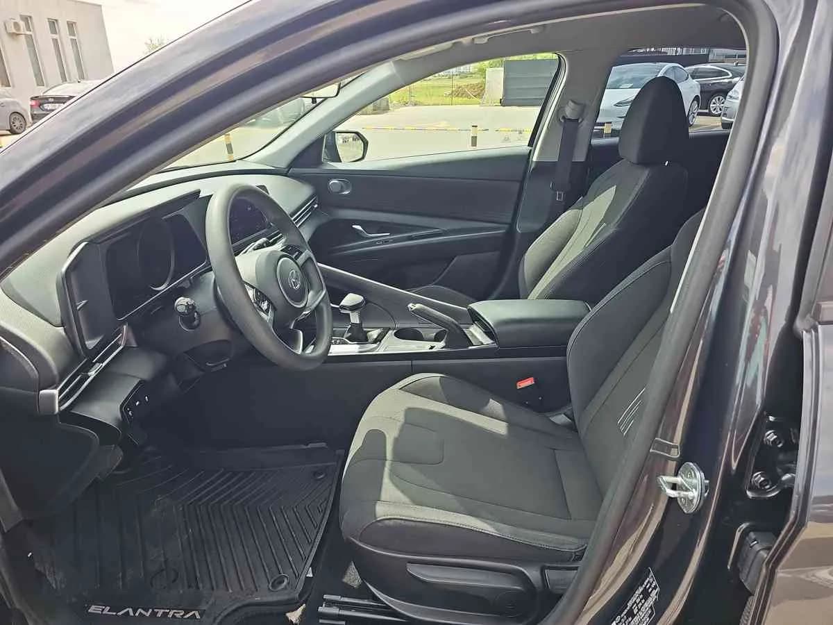 HYUNDAI Elantra - 9