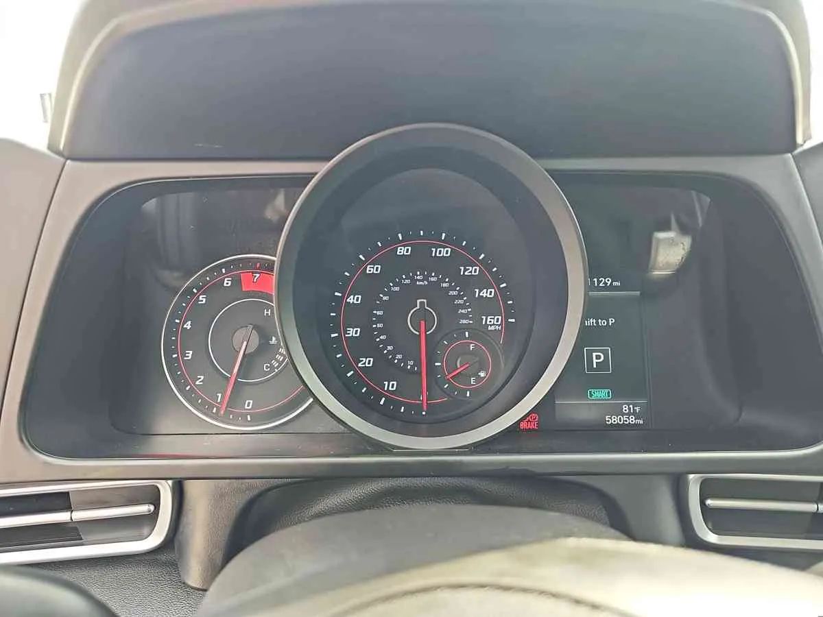 HYUNDAI Elantra - 10