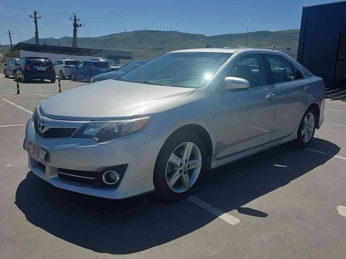 TOYOTA Camry - 1