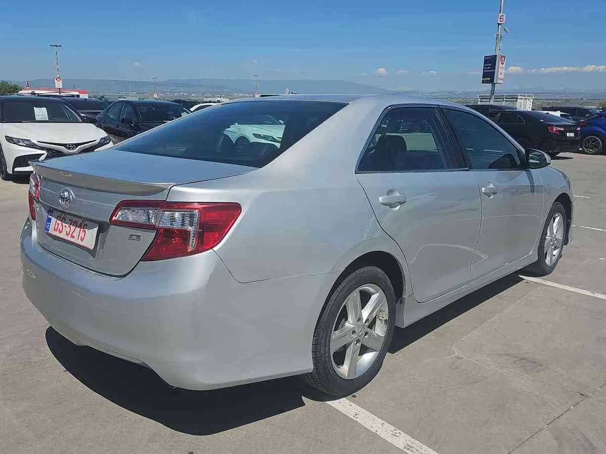 TOYOTA Camry - 4