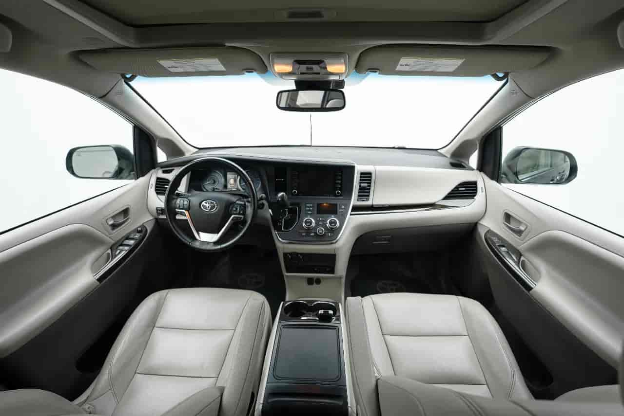 TOYOTA Sienna - 9