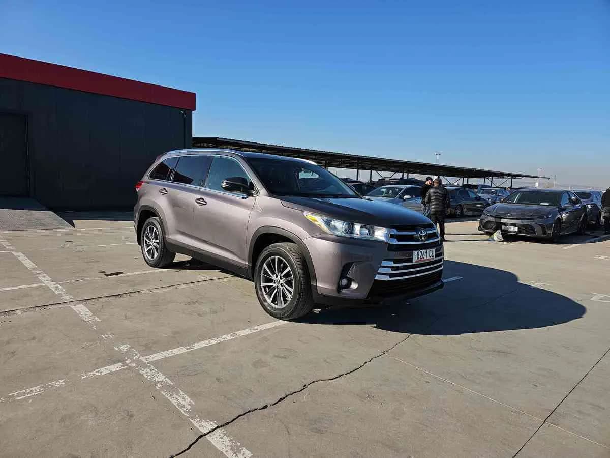 TOYOTA Highlander - 3