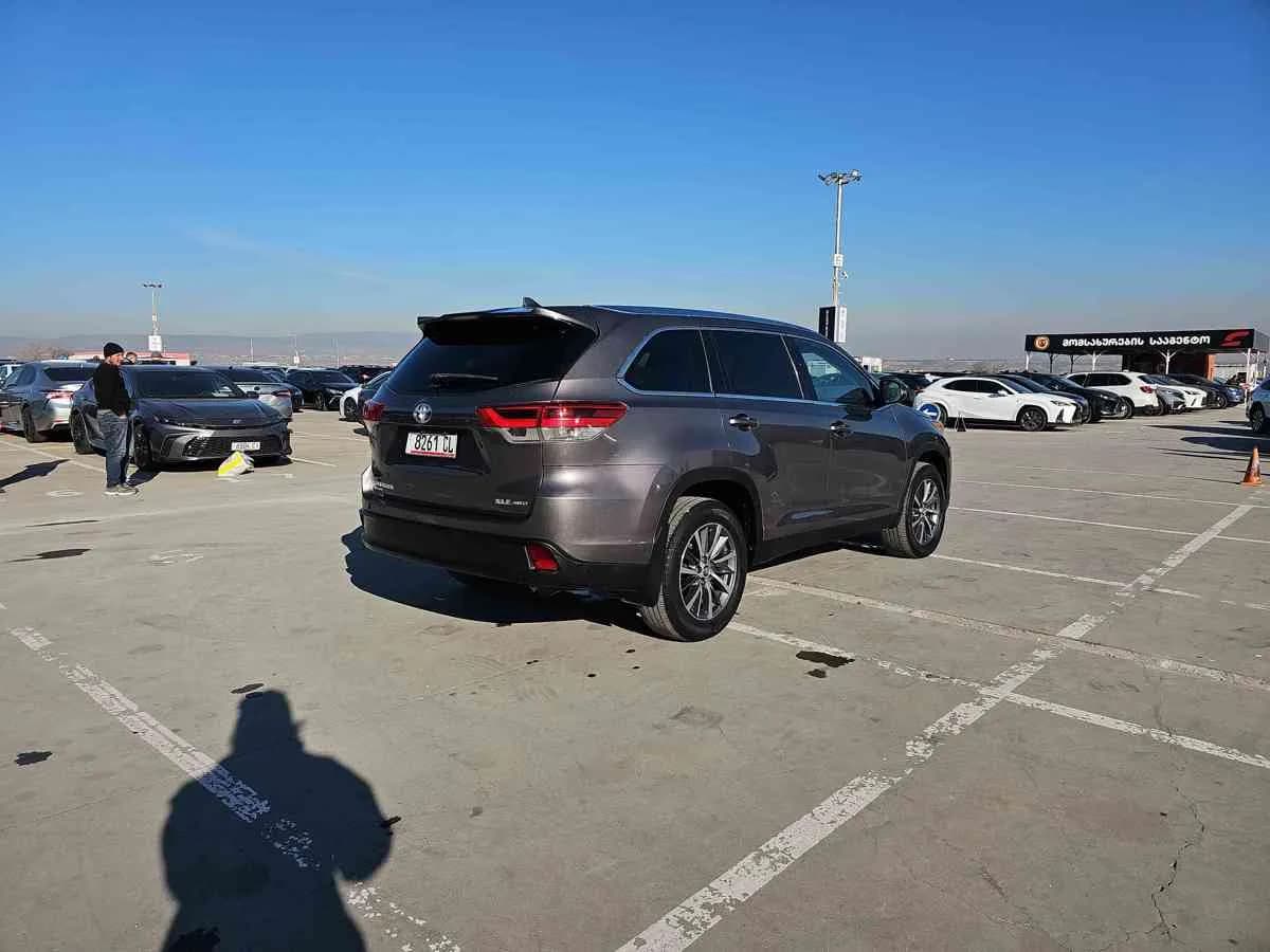 TOYOTA Highlander - 4