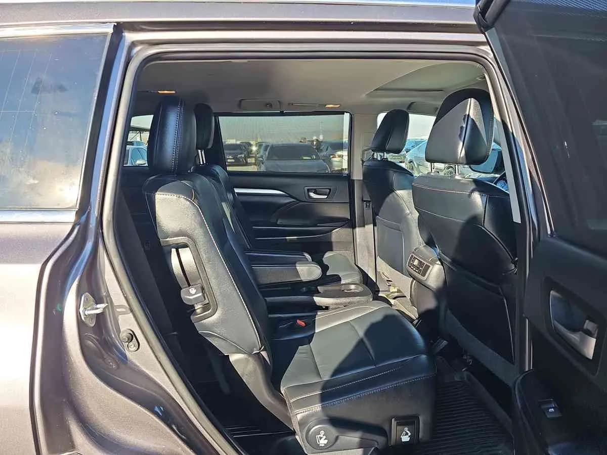 TOYOTA Highlander - 8