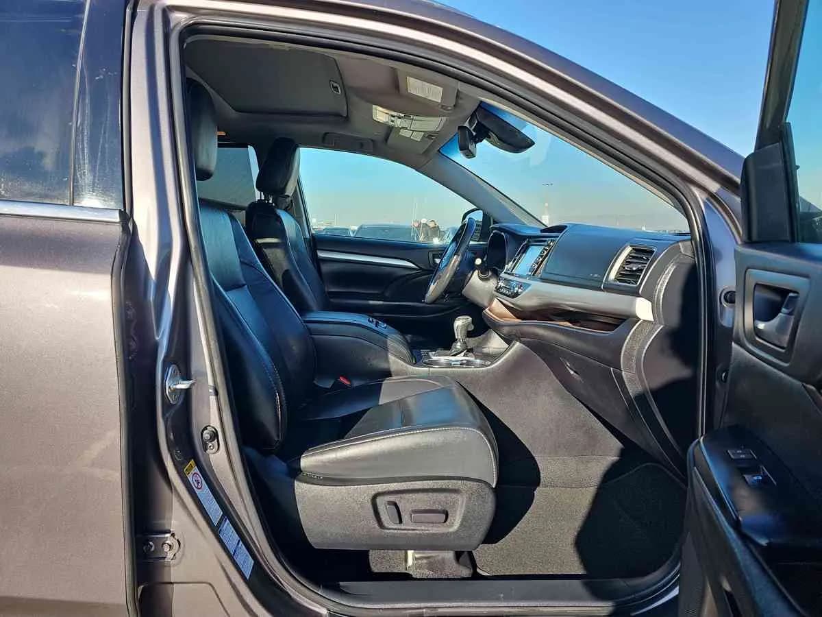 TOYOTA Highlander - 10