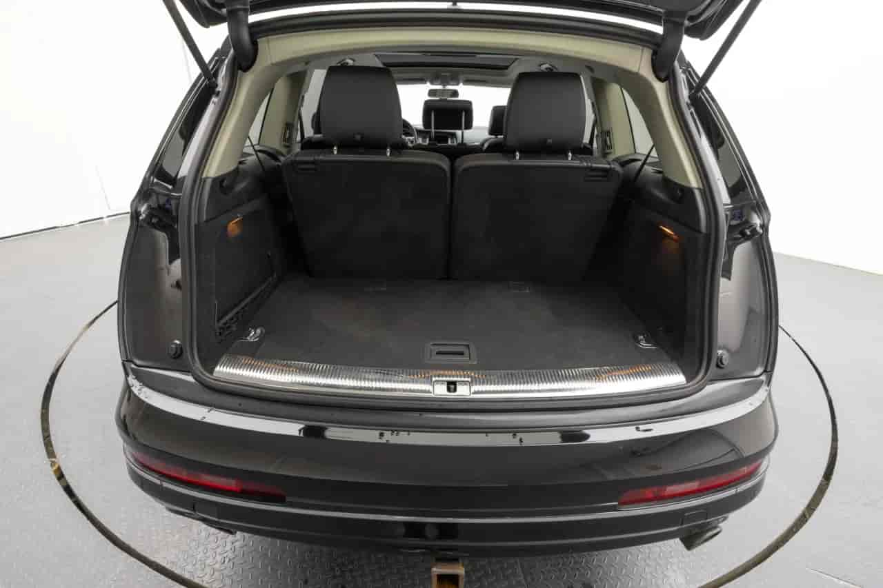 AUDI Q7 - 7