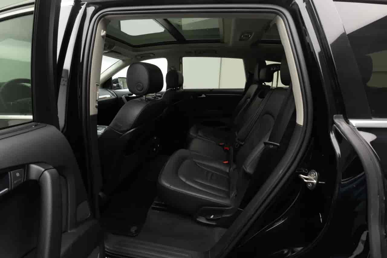 AUDI Q7 - 8