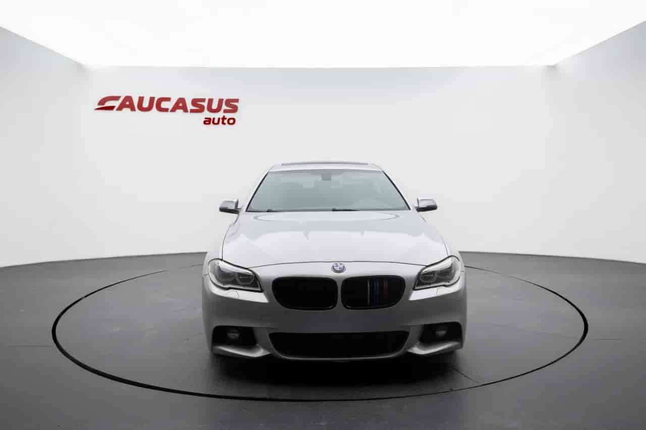 BMW 5-Series - 2