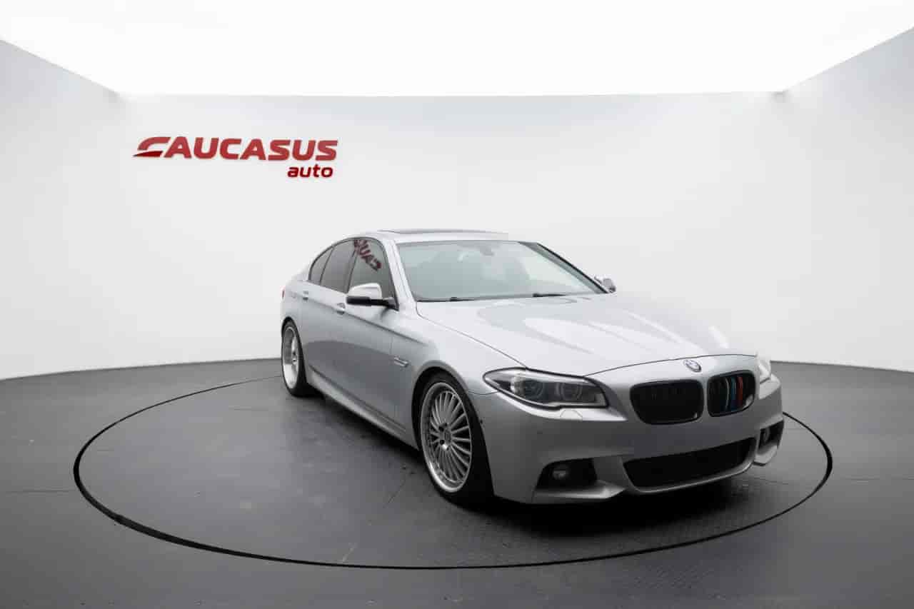 BMW 5-Series - 3