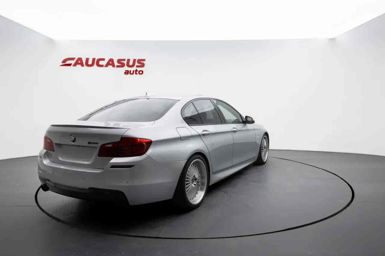 BMW 5-Series - 4