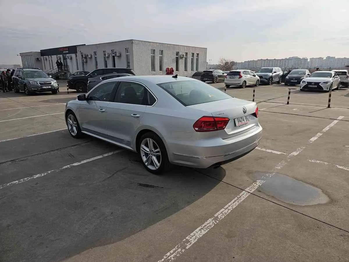 VOLKSWAGEN Passat - 6